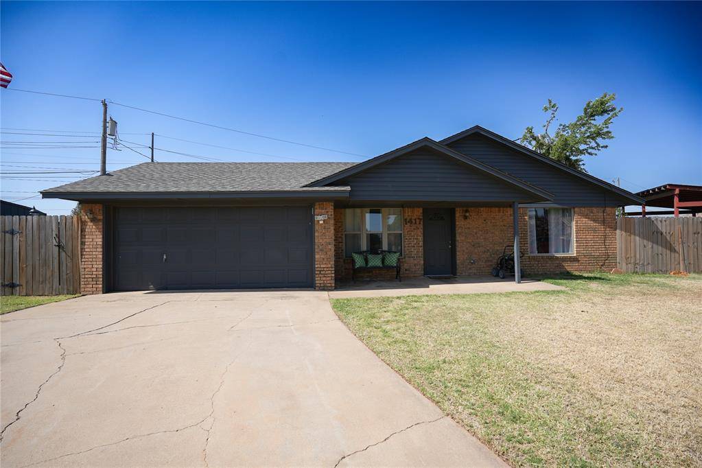 1417 Allyson CIR, Altus, OK 73521
