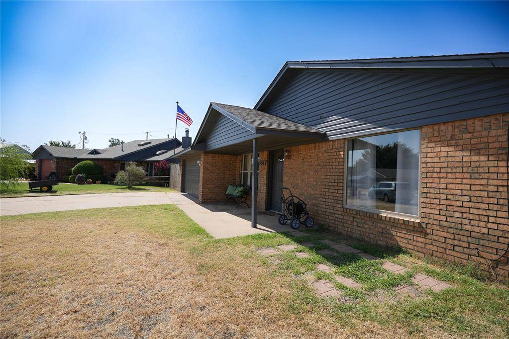 1417 Allyson CIR, Altus, OK 73521