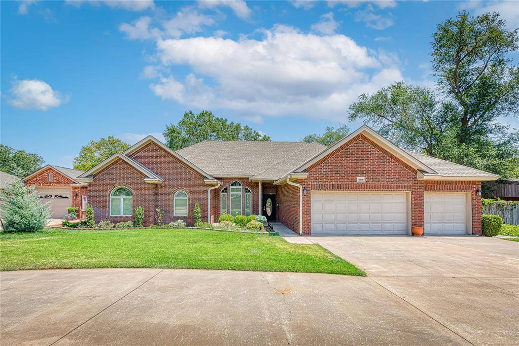 800 N Elk AVE, Elk City, OK 73644