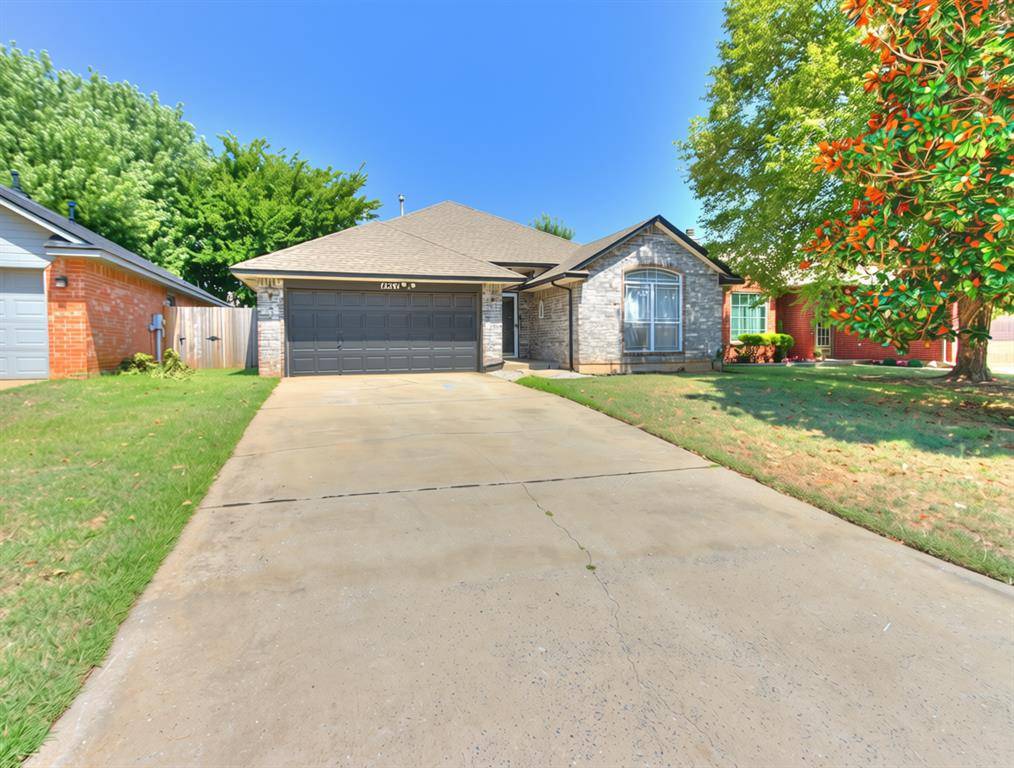 12281 SW 10th ST, Yukon, OK 73099