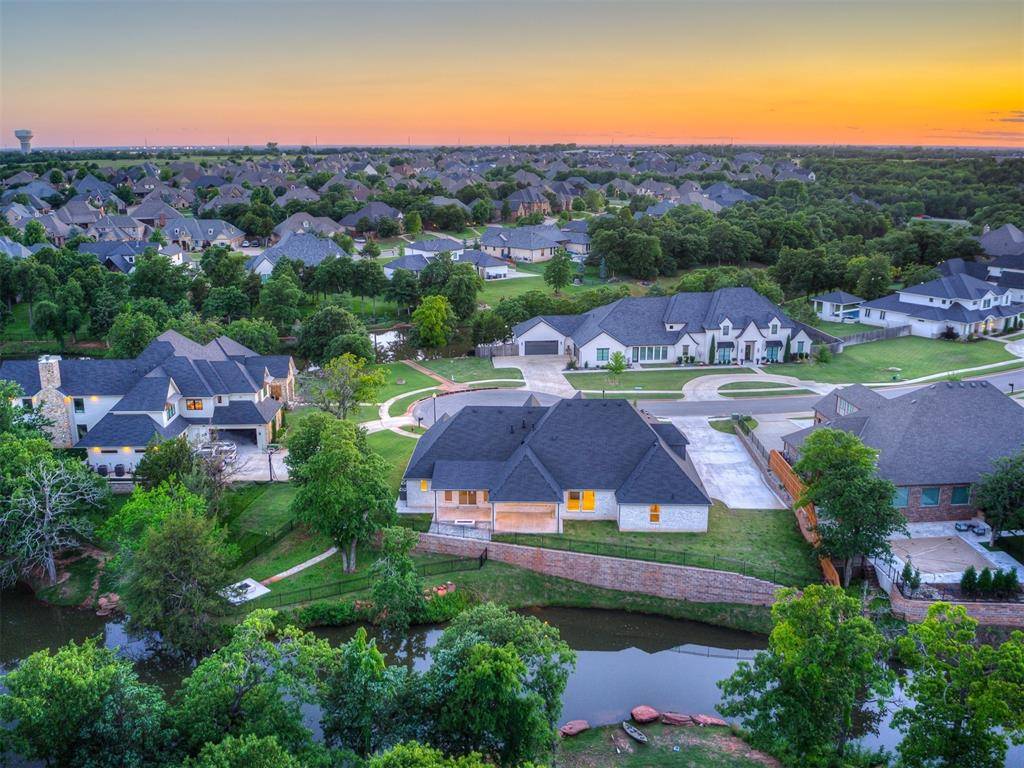 1117 Falls Bridge CT, Edmond, OK 73034