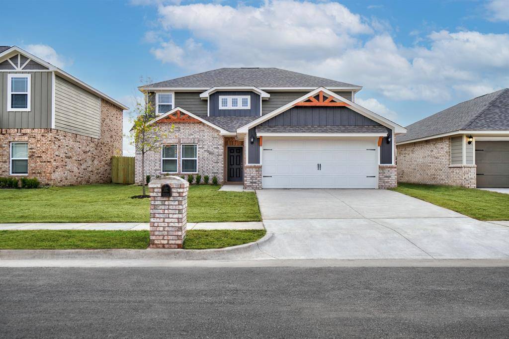 1926 Redwood LN, El Reno, OK 73036
