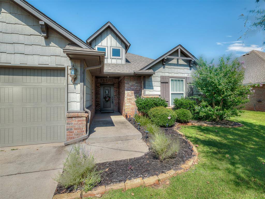4901 Wister LN, Edmond, OK 73025