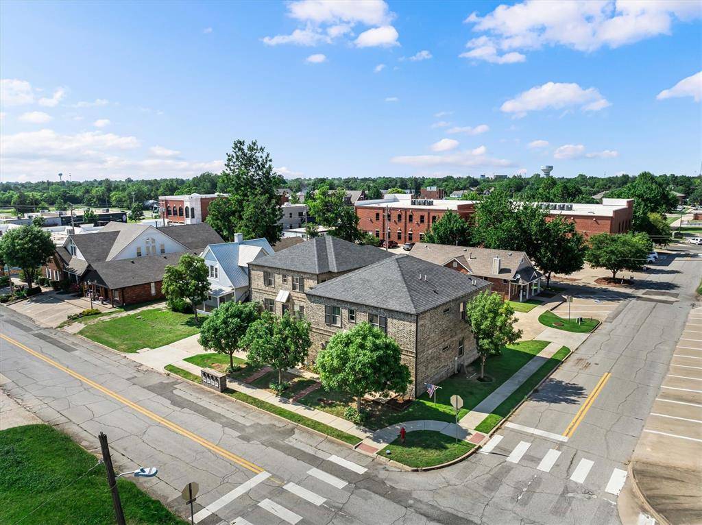 37 E Hurd ST #29, 33, 37, 41, Edmond, OK 73034