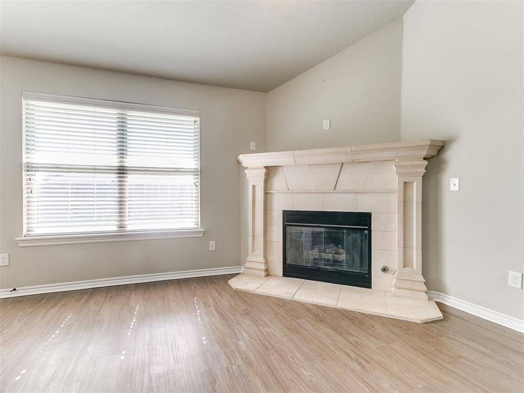 908 Laurel Creek DR, Yukon, OK 73099
