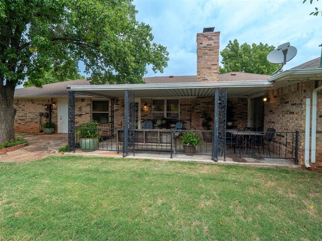 207 E Chicago ST, Shawnee, OK 74804