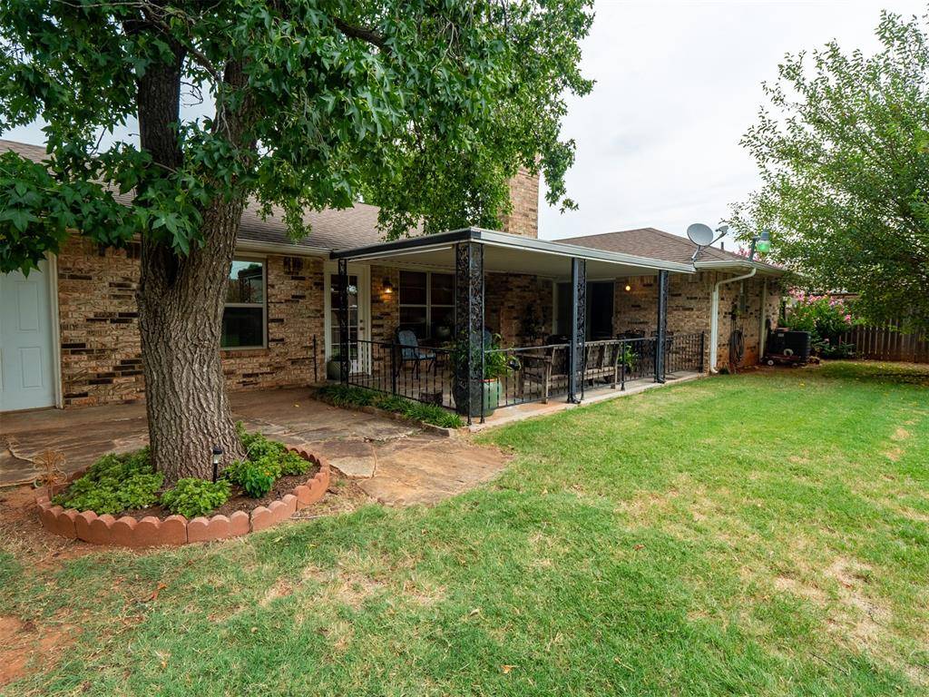 207 E Chicago ST, Shawnee, OK 74804