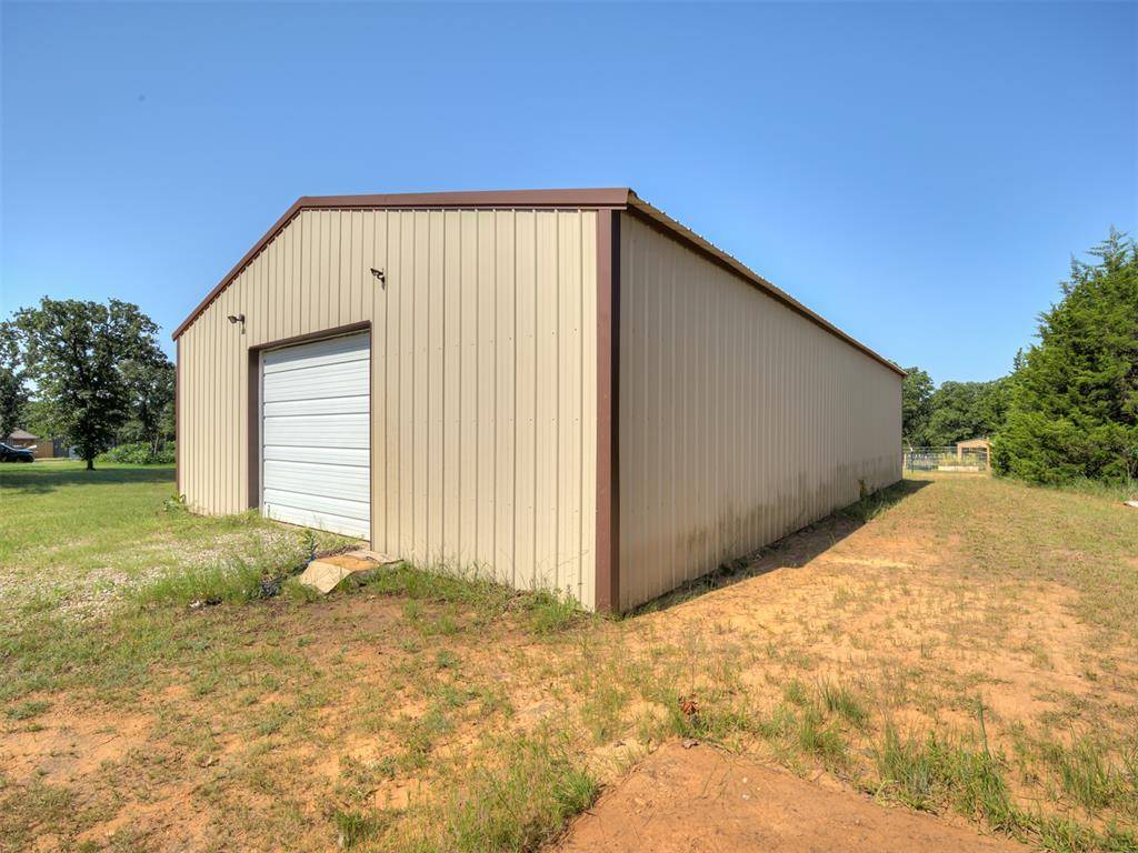 000 Limestone DR, Shawnee, OK 74804