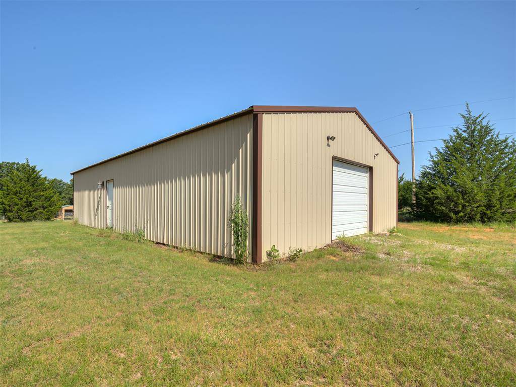 000 Limestone DR, Shawnee, OK 74804