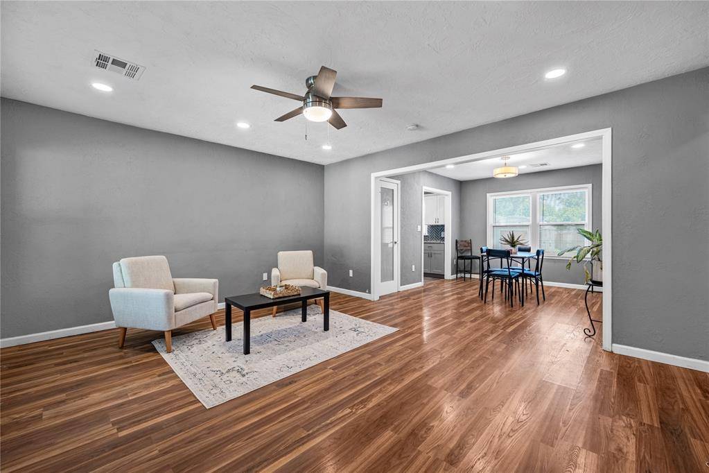 827 S 20th AVE, Chickasha, OK 73018
