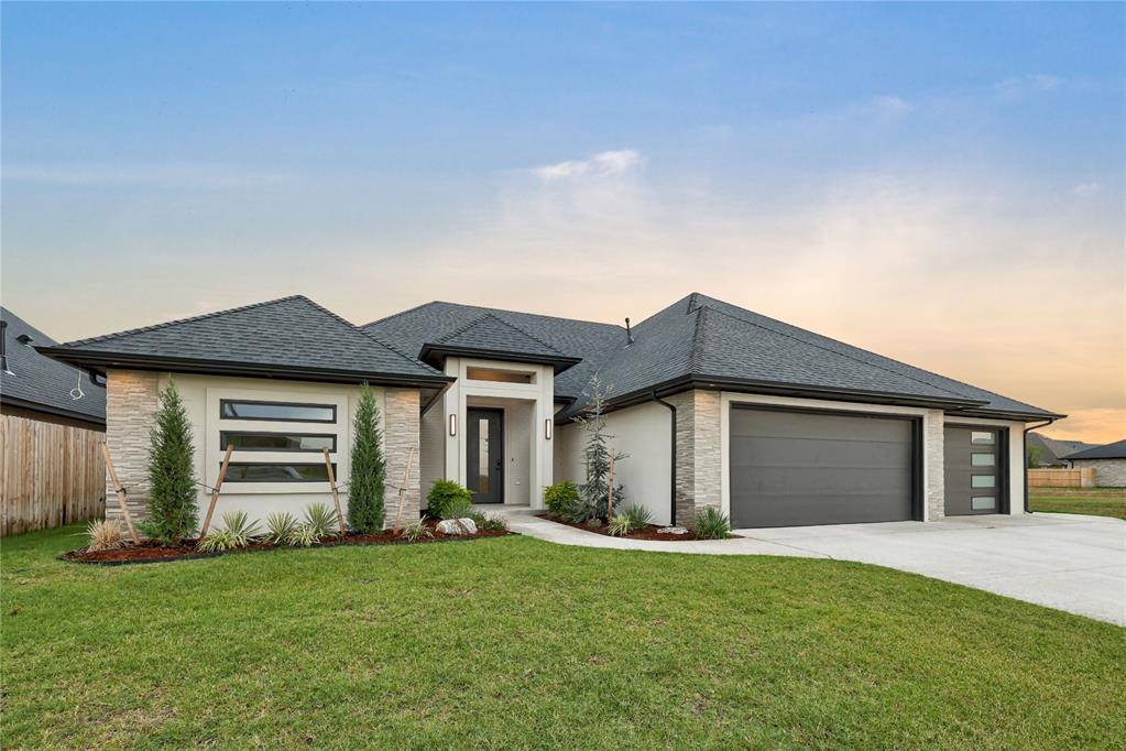 9313 NW 79th TER, Yukon, OK 73099