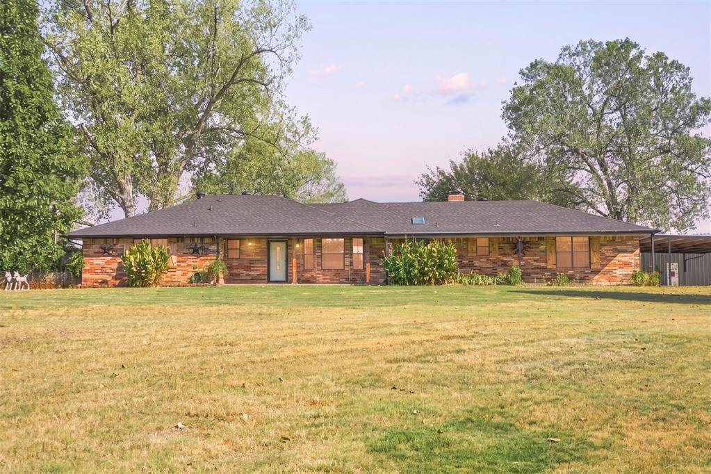 310 Cottonwood DR, Tuttle, OK 73089