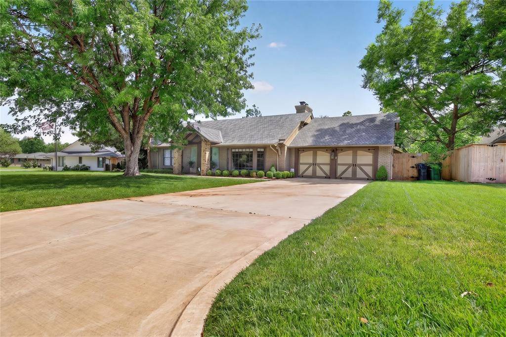 2606 Warwick DR, Oklahoma City, OK 73116