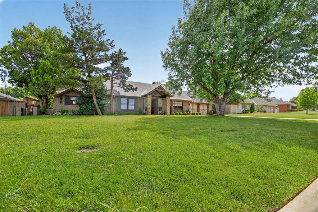 2606 Warwick DR, Oklahoma City, OK 73116