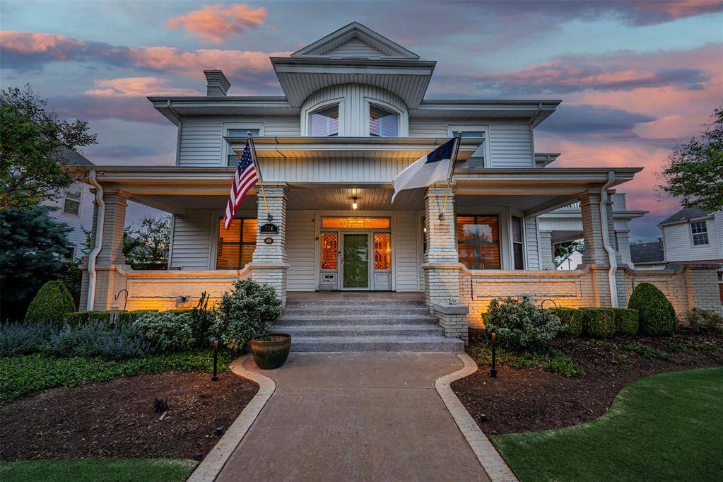 716 E NOBLE AVE, Guthrie, OK 73044