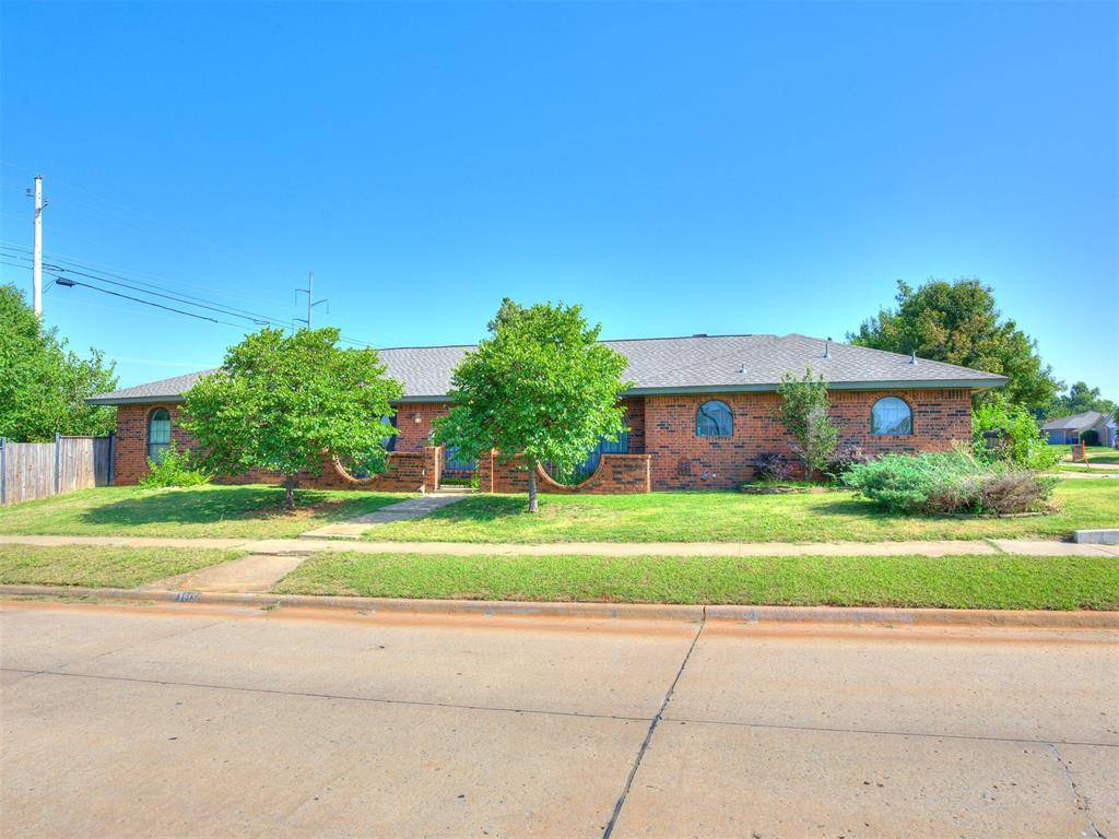 1613 Kingsgate RD, Oklahoma City, OK 73159