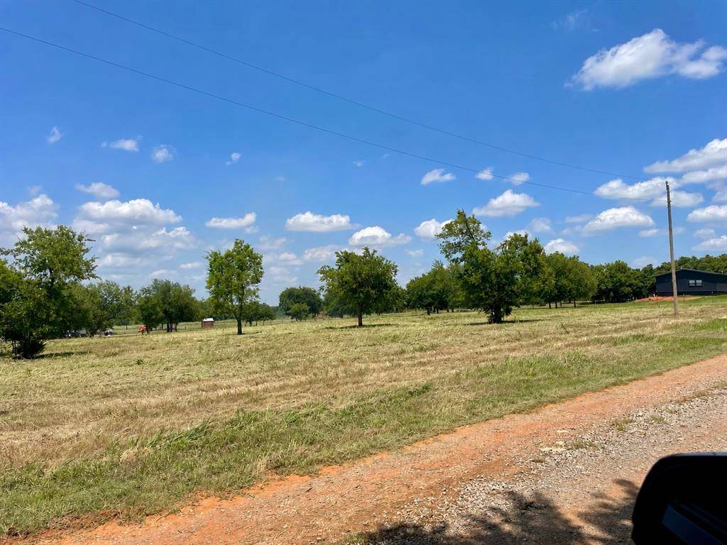 28501 N T RD, Cashion, OK 73016