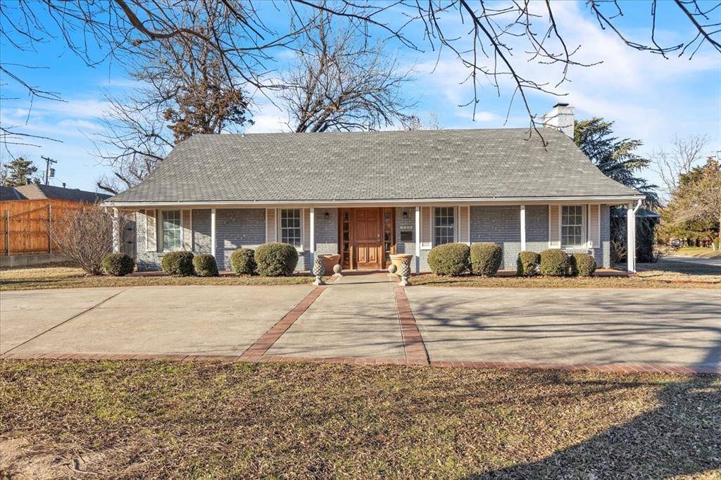 1801 Drakestone AVE, Nichols Hills, OK 73120
