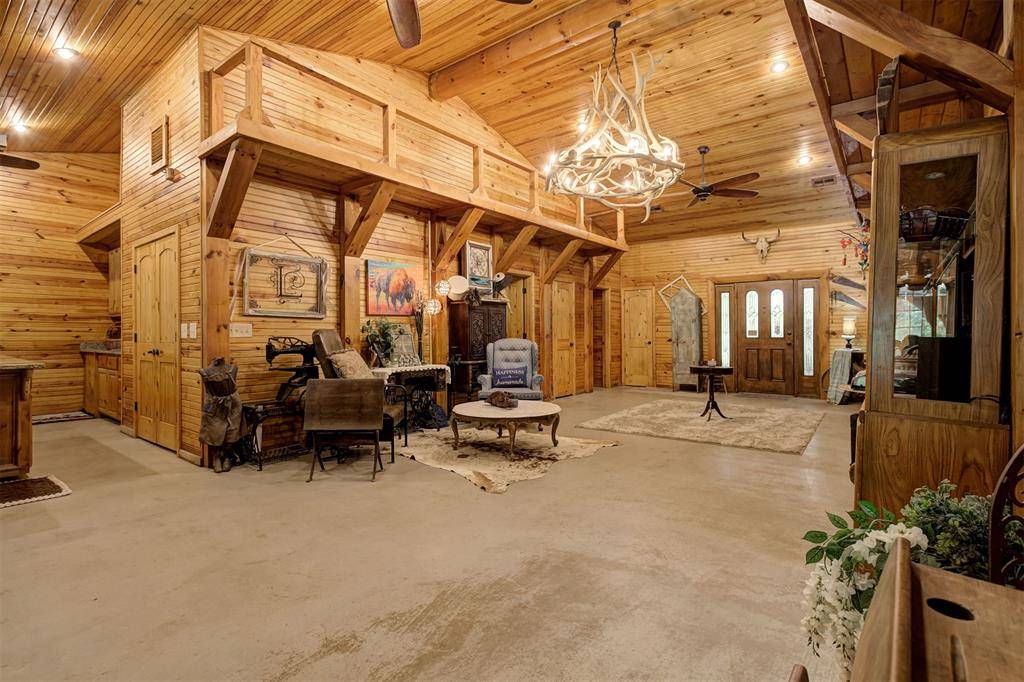9401 Flat Armadillo RD, Lexington, OK 73051