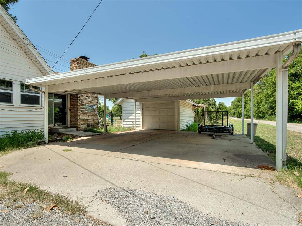 1721 E Foreman Rd RD, El Reno, OK 73036