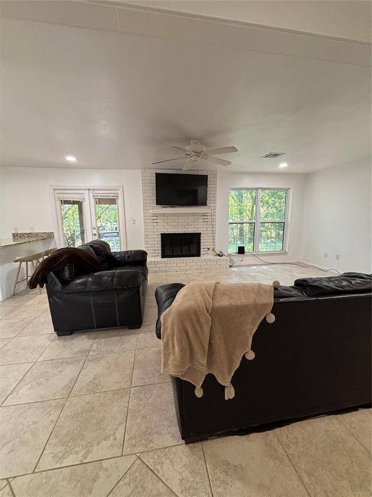 3 N Gilpin AVE, Shawnee, OK 74804