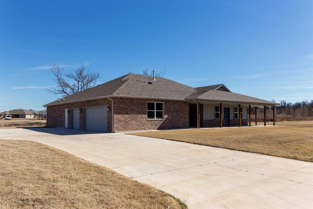 306 Kirks HOLW, Jones, OK 73049