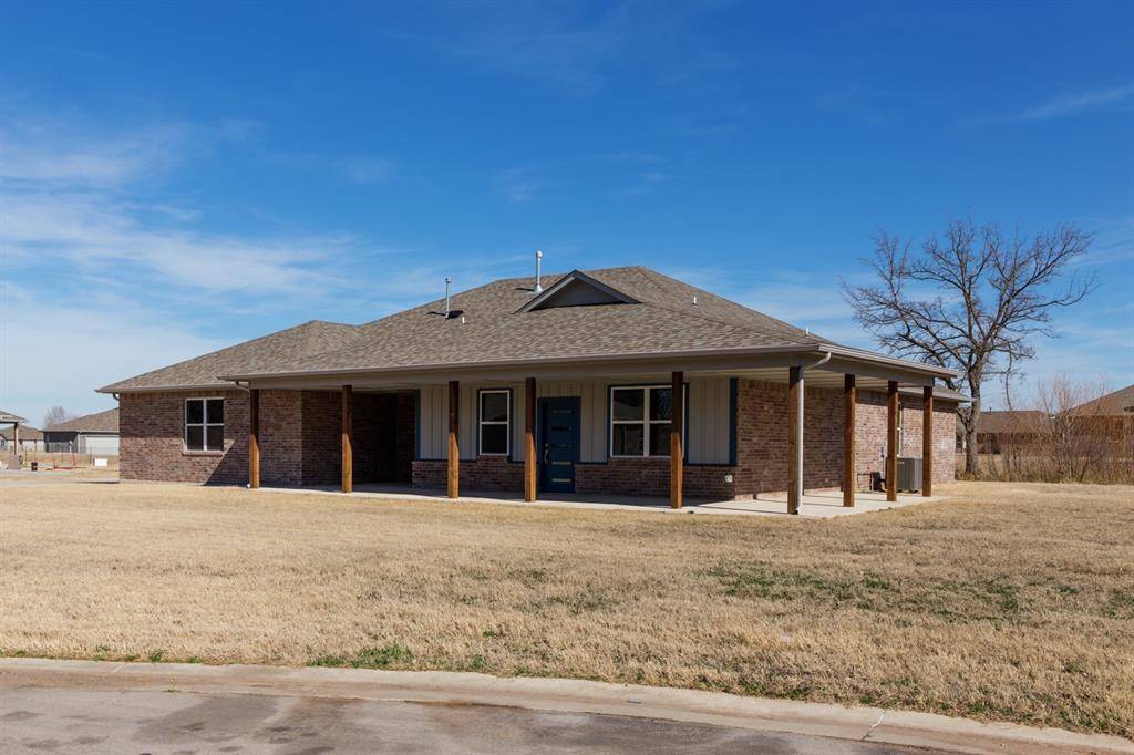 306 Kirks HOLW, Jones, OK 73049
