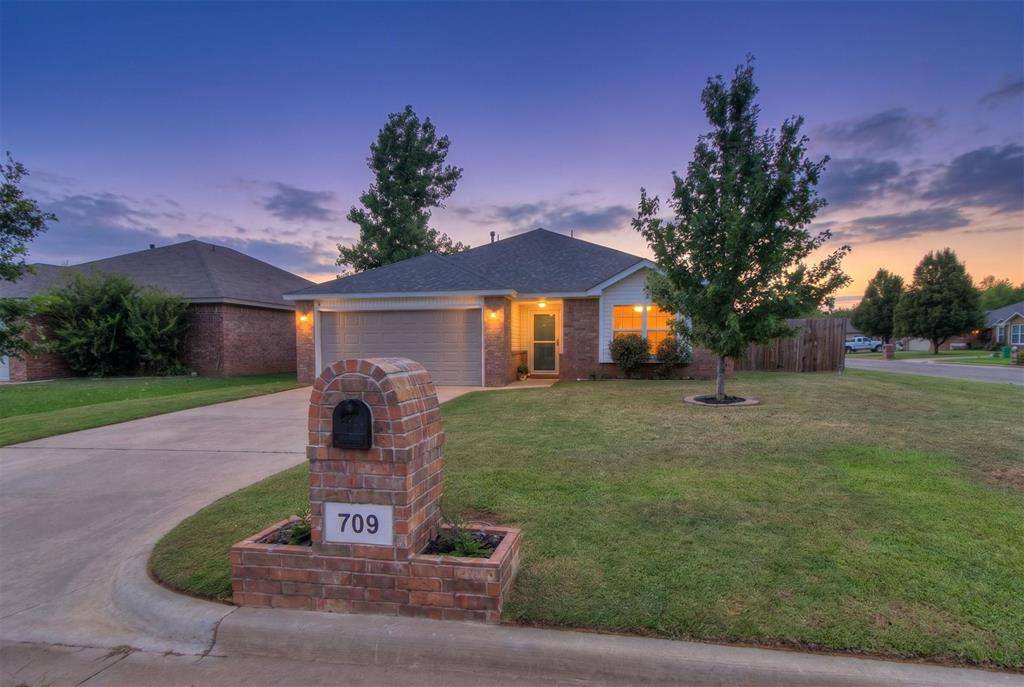 709 NE 20th TER, Newcastle, OK 73065