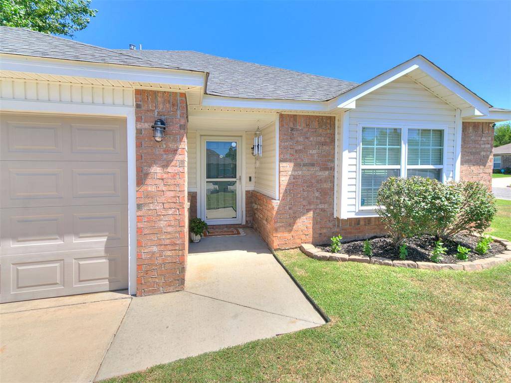 709 NE 20th TER, Newcastle, OK 73065