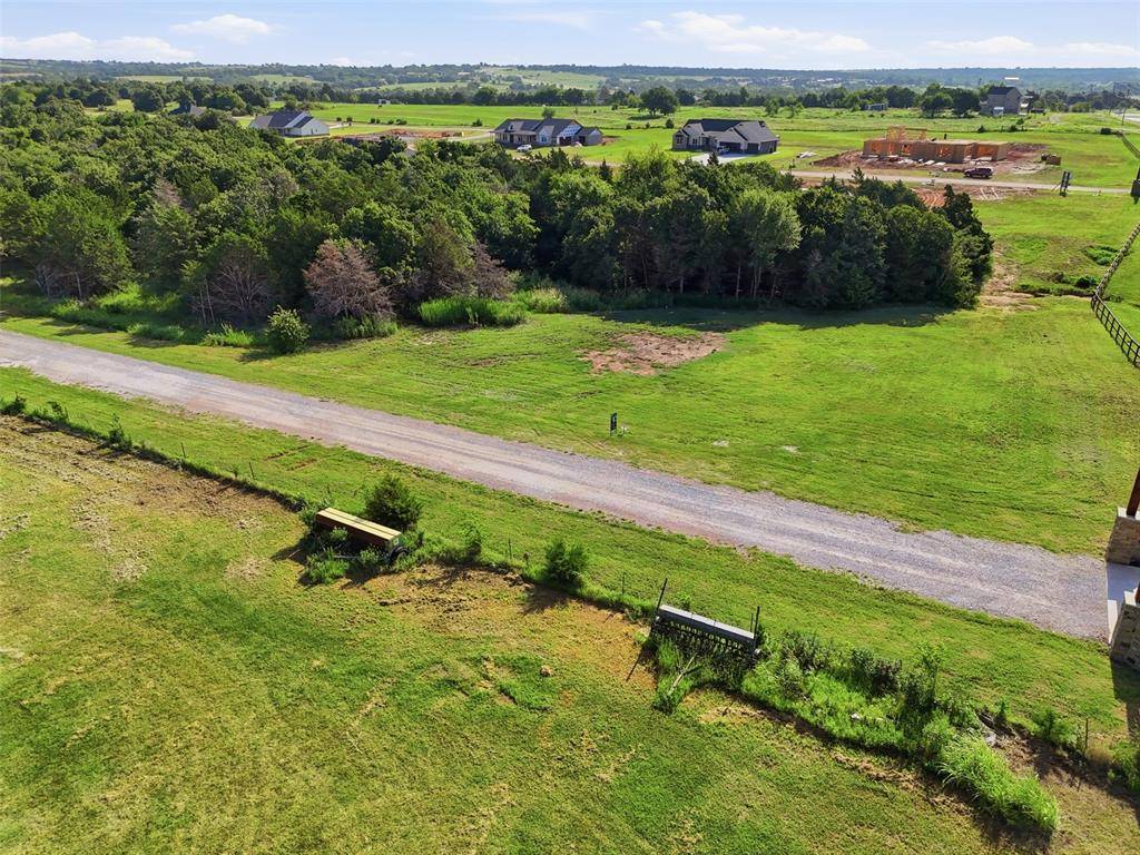 860 Creekside TRL #001, Guthrie, OK 73044