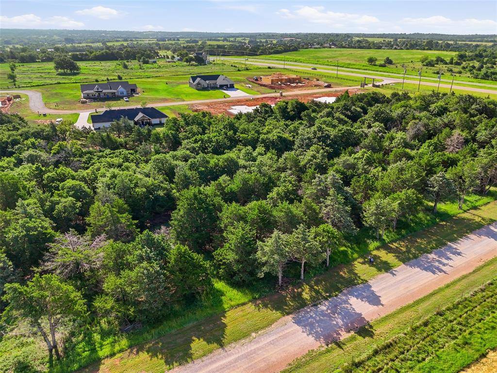 900 Creekside TRL #002, Guthrie, OK 73044