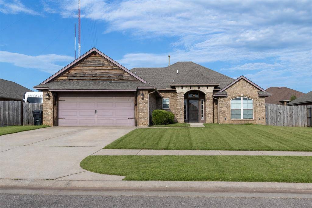 3312 Sharon DR, Moore, OK 73160