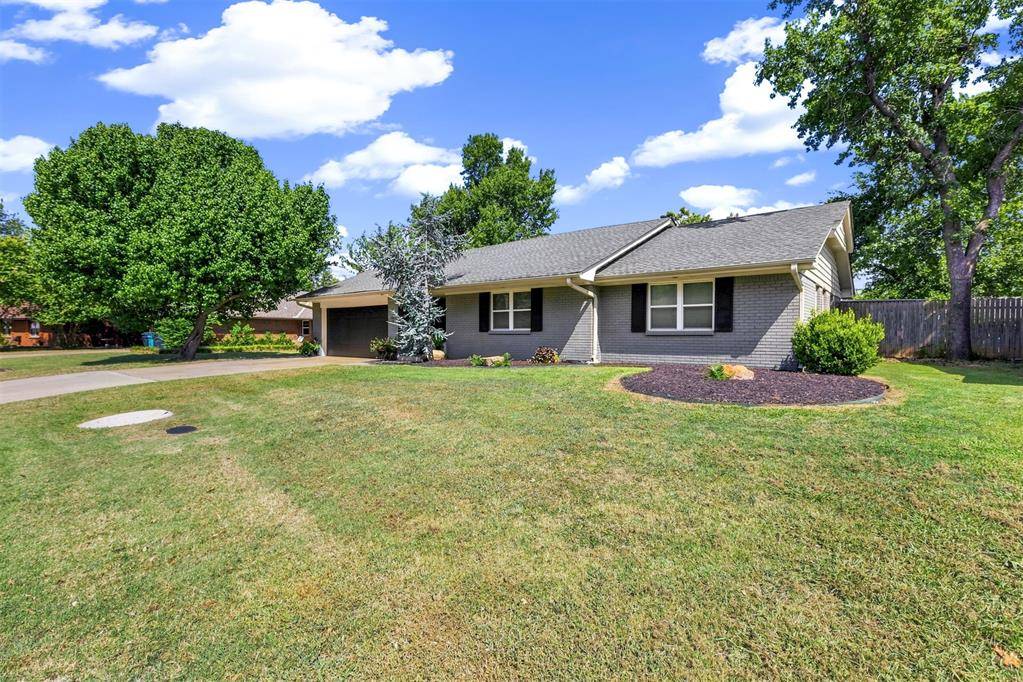 3105 Somerset PL, Oklahoma City, OK 73116
