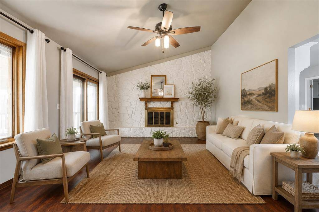 320 Elwood DR, Edmond, OK 73013