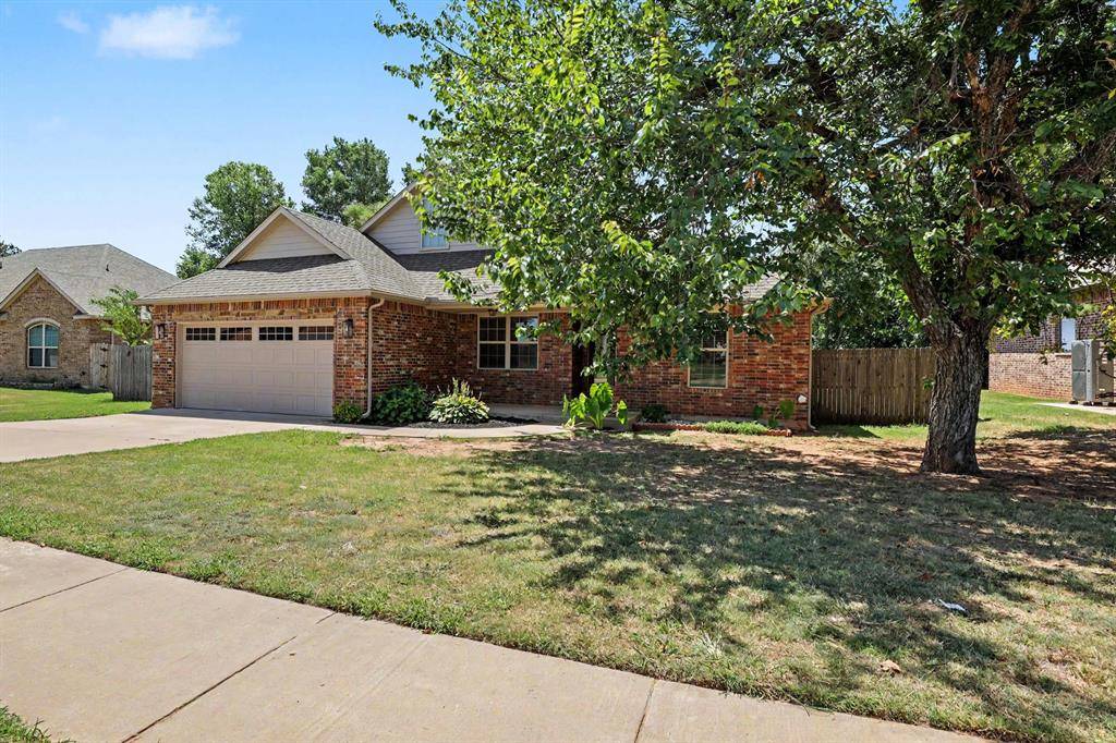1022 Fox Run LN, Blanchard, OK 73010