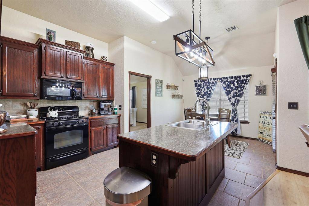 3304 Paul DR, Oklahoma City, OK 73160