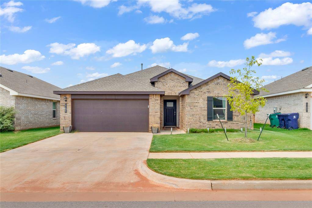 11605 SW 27th ST, Yukon, OK 73099