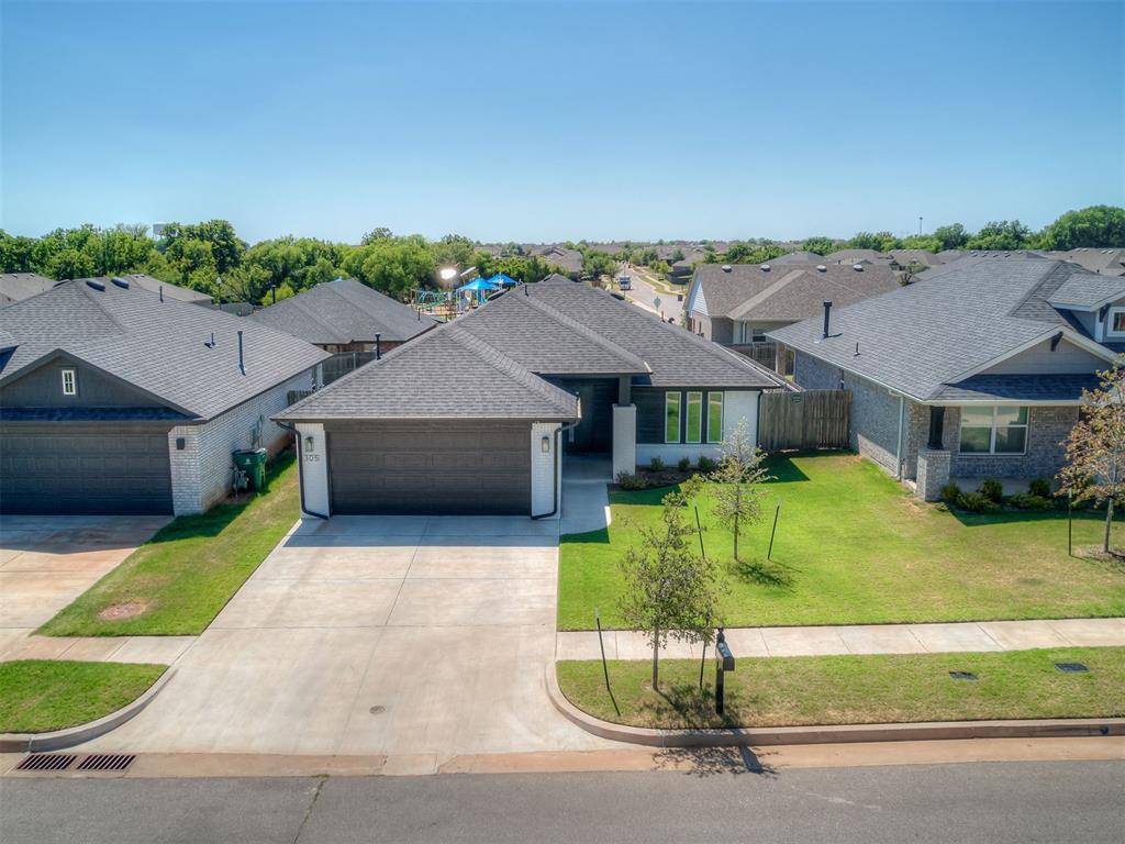 305 Pergola ST, Yukon, OK 73099
