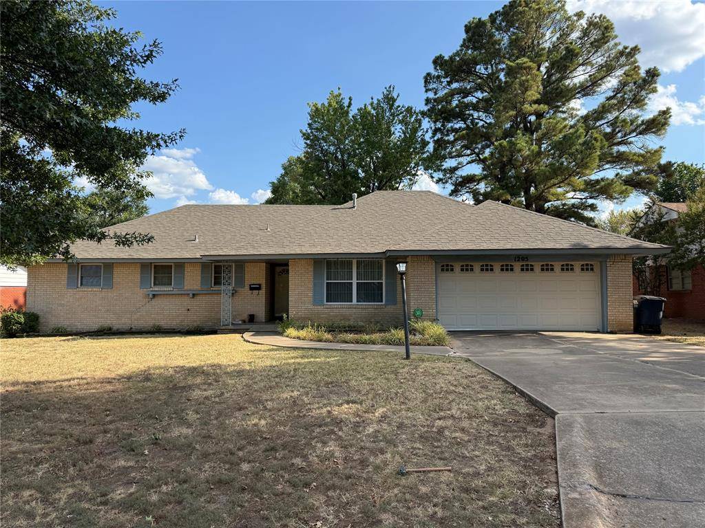 1205 Charles DR, Shawnee, OK 74804