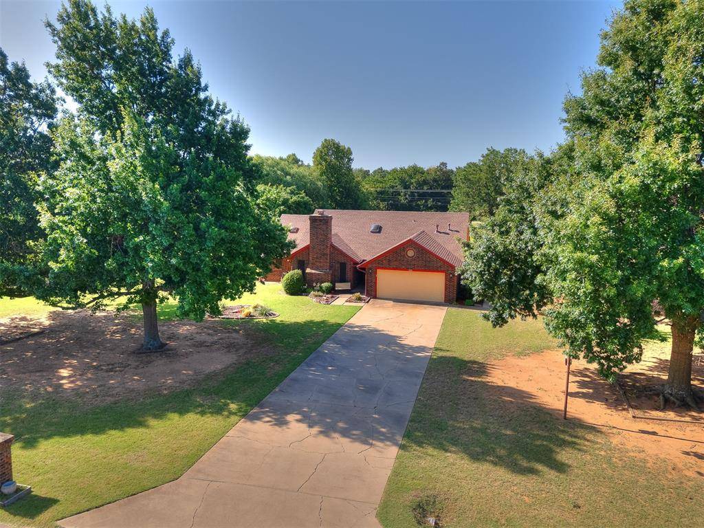 2201 Dena DR, Guthrie, OK 73044
