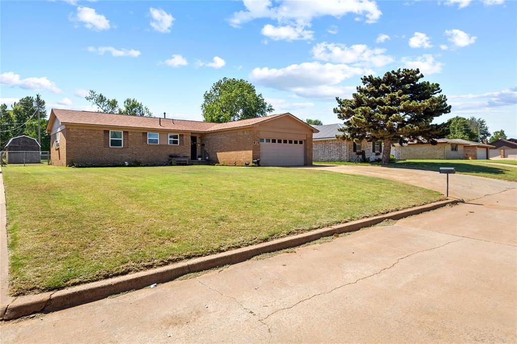 819 N Brewer AVE, Hydro, OK 73048