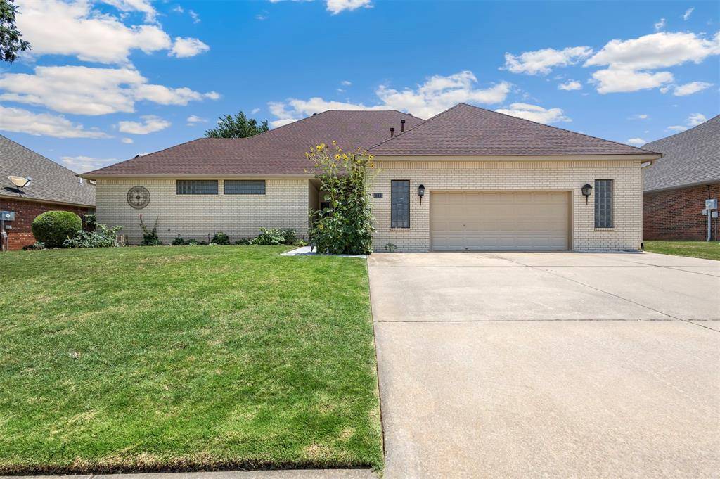 812 Julies TRL, Edmond, OK 73012