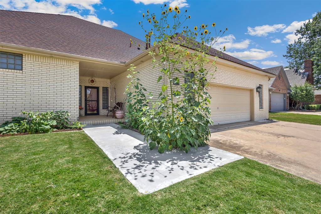 812 Julies TRL, Edmond, OK 73012