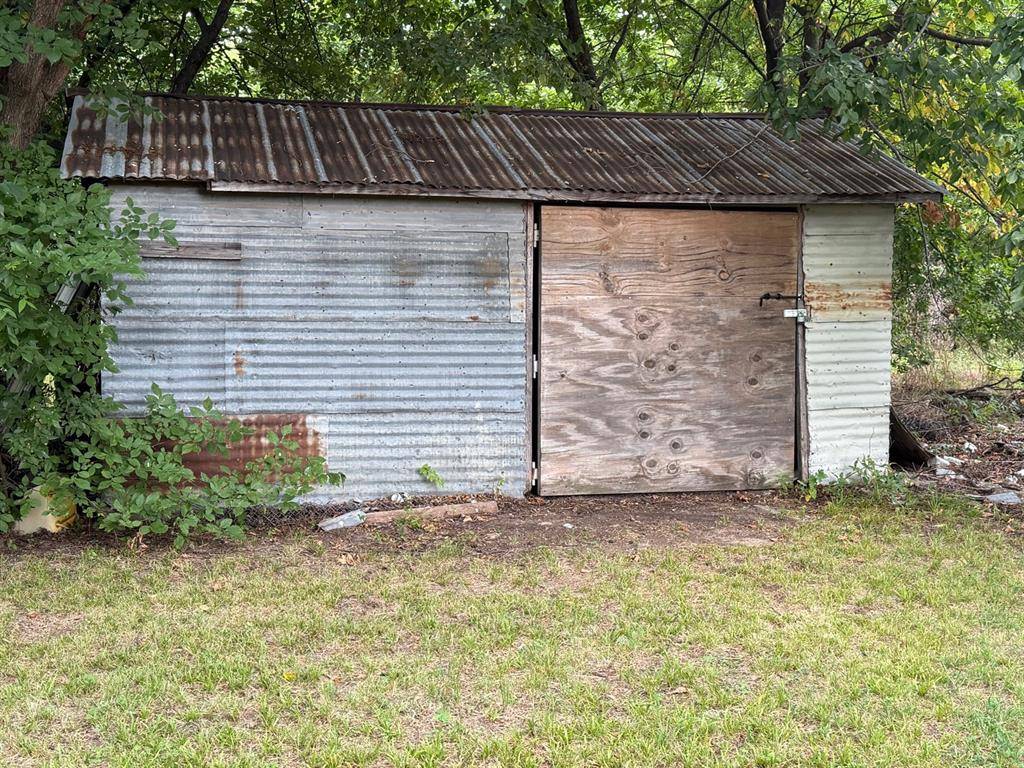 106 S 4th AVE, Stroud, OK 74079