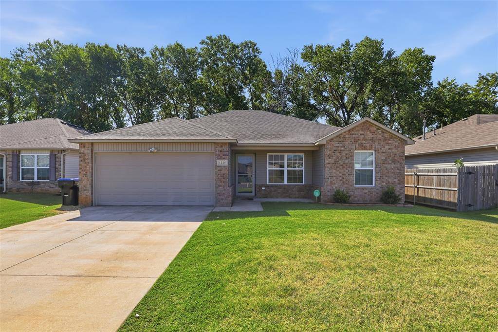 1225 Ironstone DR, Noble, OK 73068