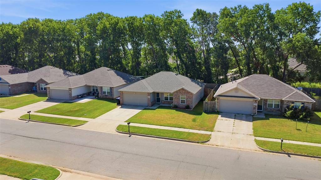 1225 Ironstone DR, Noble, OK 73068