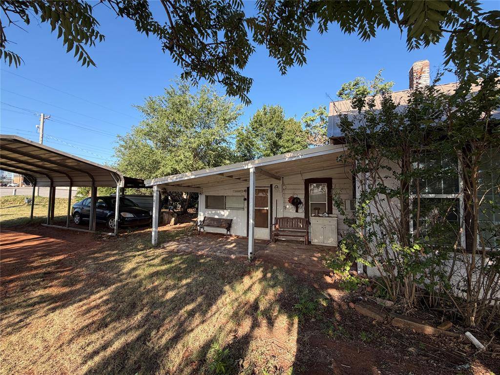 104 W Johnny Bench ST, Binger, OK 73009