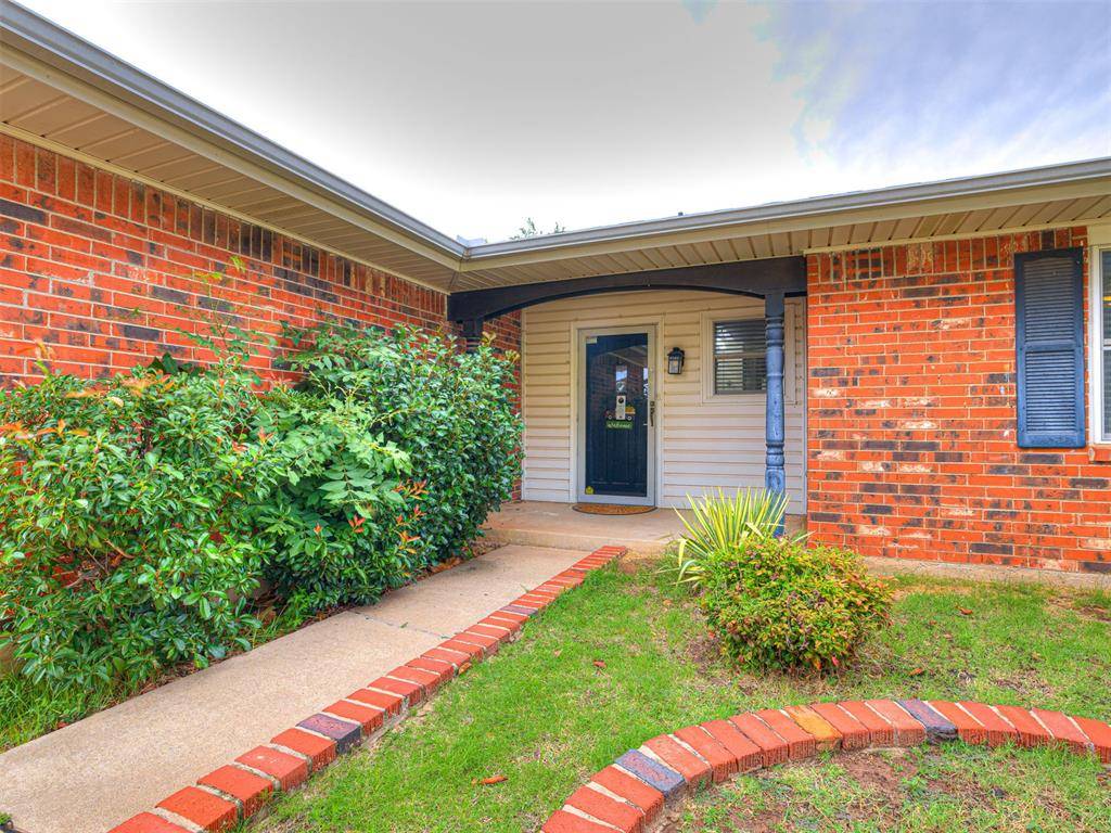 411 Oak Creek DR, Yukon, OK 73099