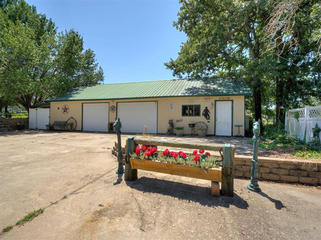 18702 Dawn RD, Newalla, OK 74857