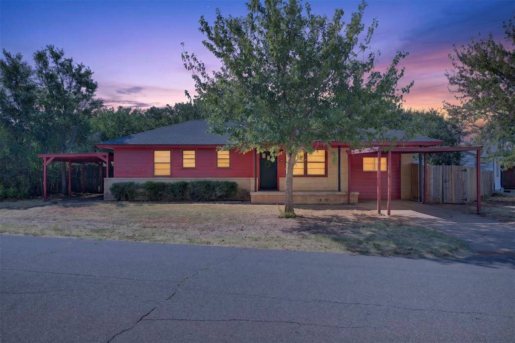 186 Helen Hocker ST, Elk City, OK 73644
